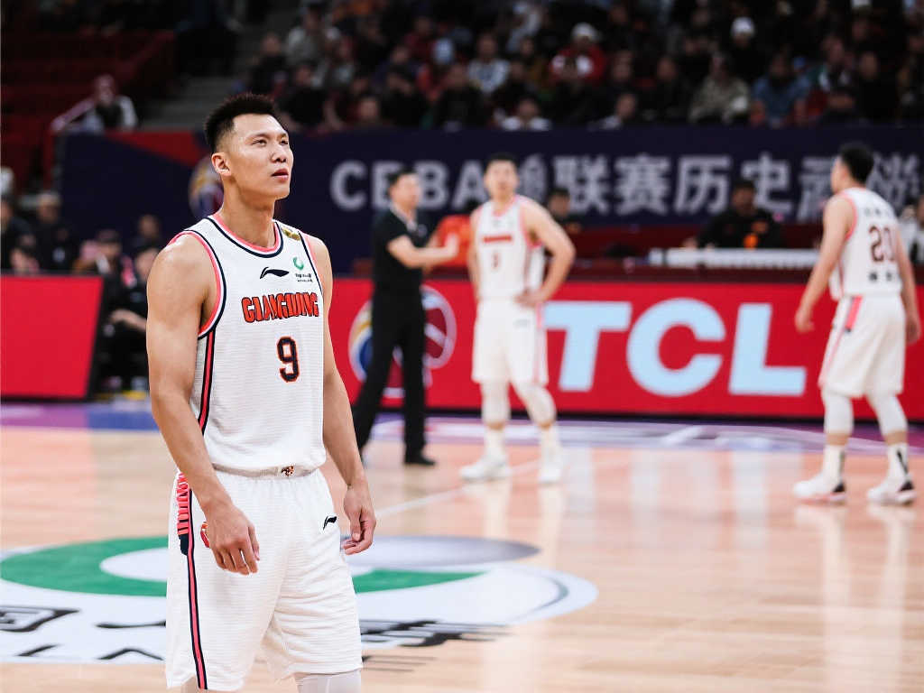 球员与年轻