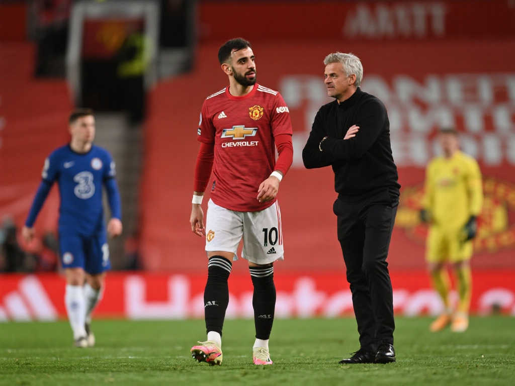 表现出他对 表现出他对