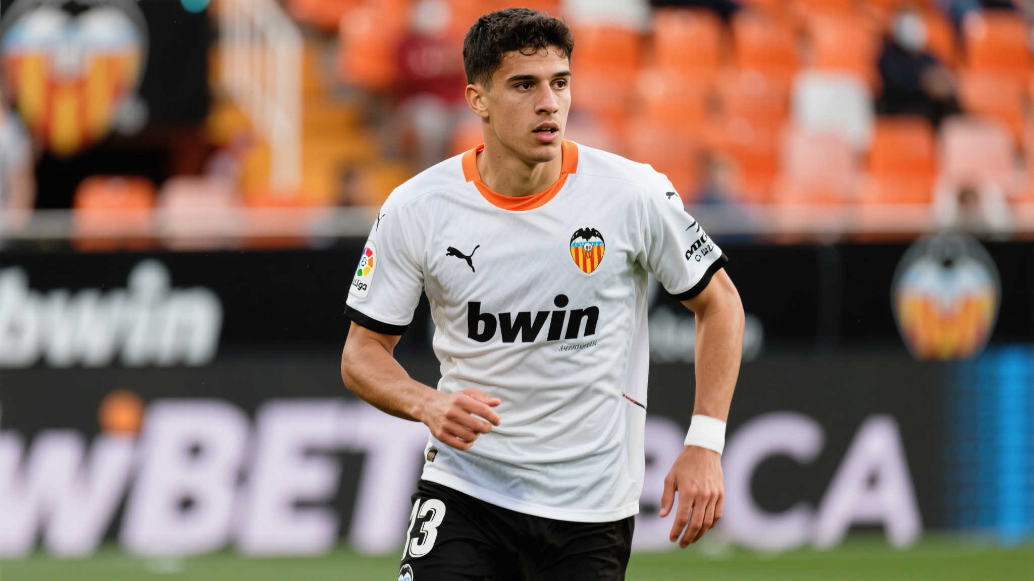 一记凌空头 一记凌空头